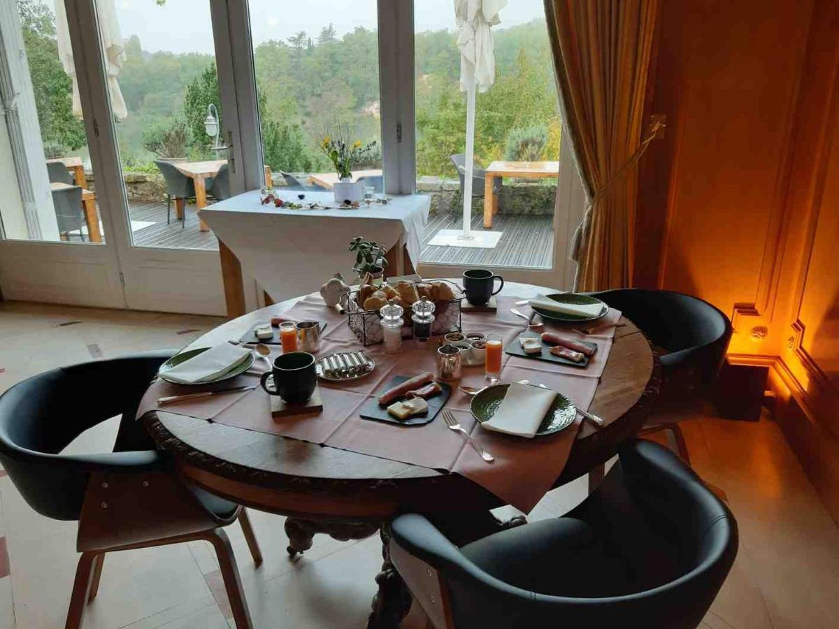 Logis Hotels Domaine Du Chatelard Dirac Екстериор снимка