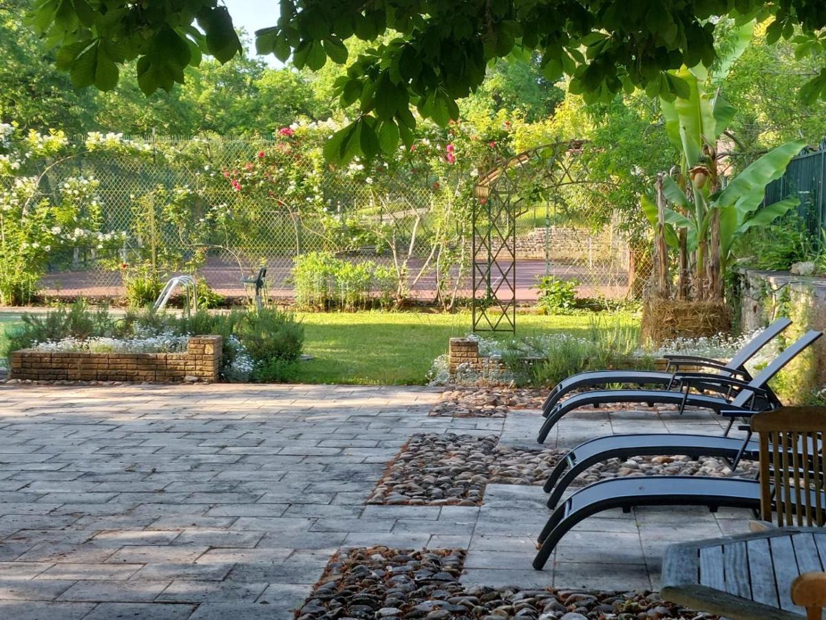 Logis Hotels Domaine Du Chatelard Dirac Екстериор снимка