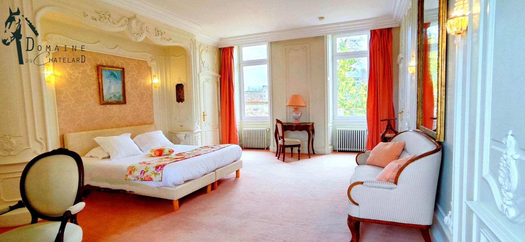 Logis Hotels Domaine Du Chatelard Dirac Екстериор снимка