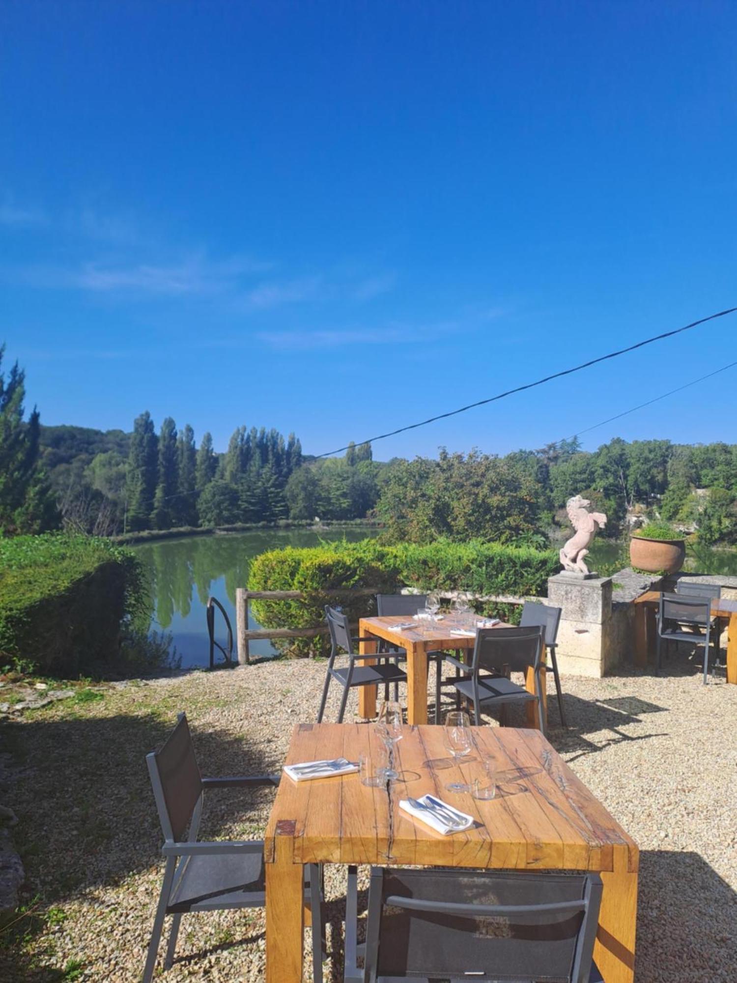 Logis Hotels Domaine Du Chatelard Dirac Екстериор снимка