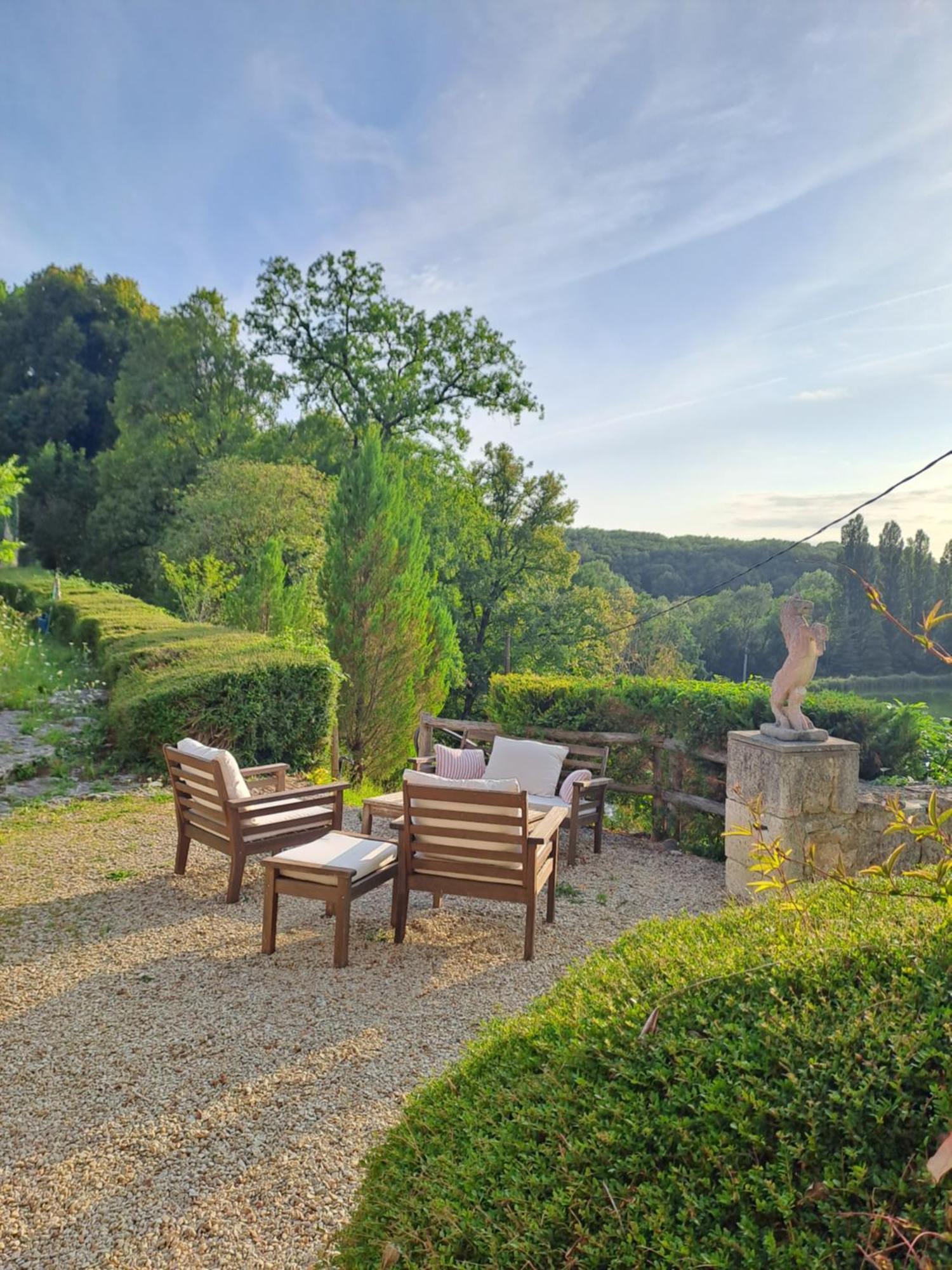 Logis Hotels Domaine Du Chatelard Dirac Екстериор снимка