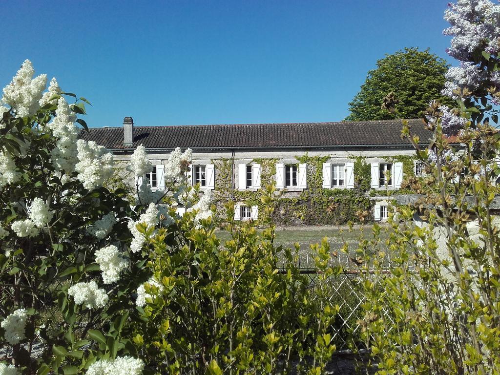 Logis Hotels Domaine Du Chatelard Dirac Екстериор снимка