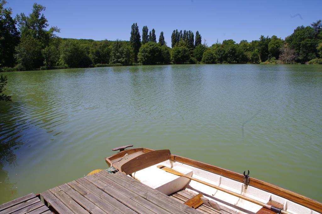 Logis Hotels Domaine Du Chatelard Dirac Екстериор снимка