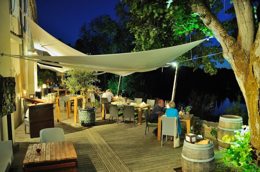Logis Hotels Domaine Du Chatelard Dirac Екстериор снимка