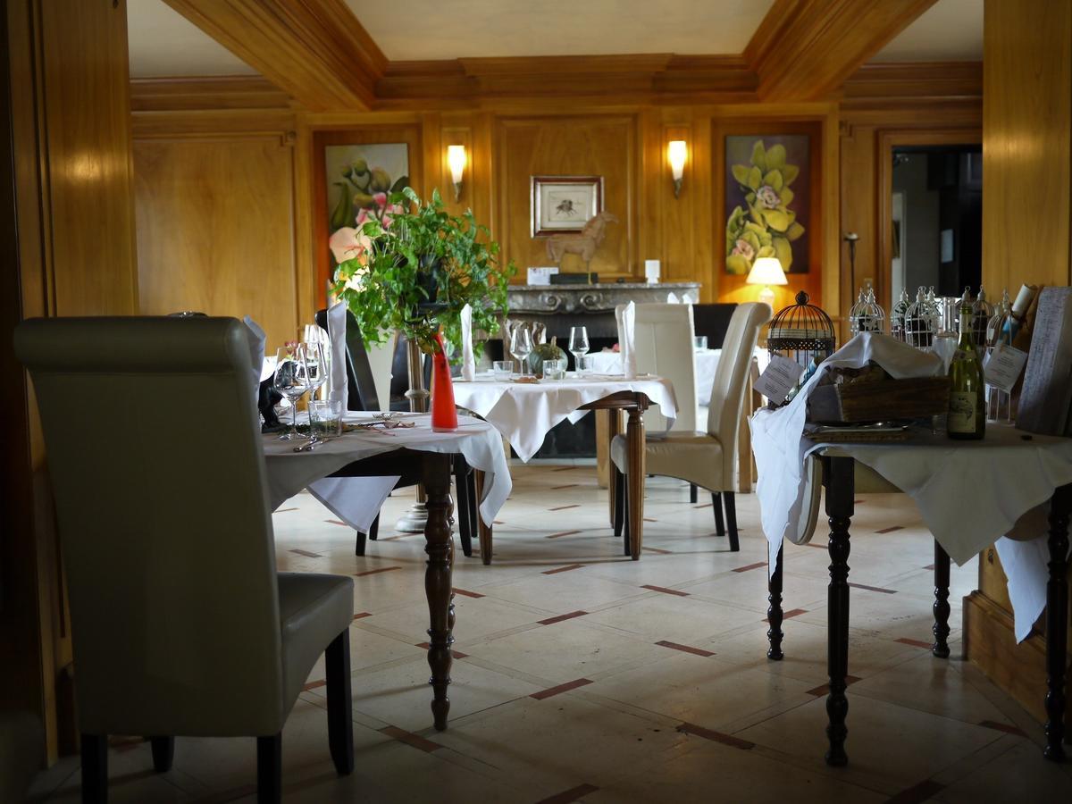Logis Hotels Domaine Du Chatelard Dirac Екстериор снимка