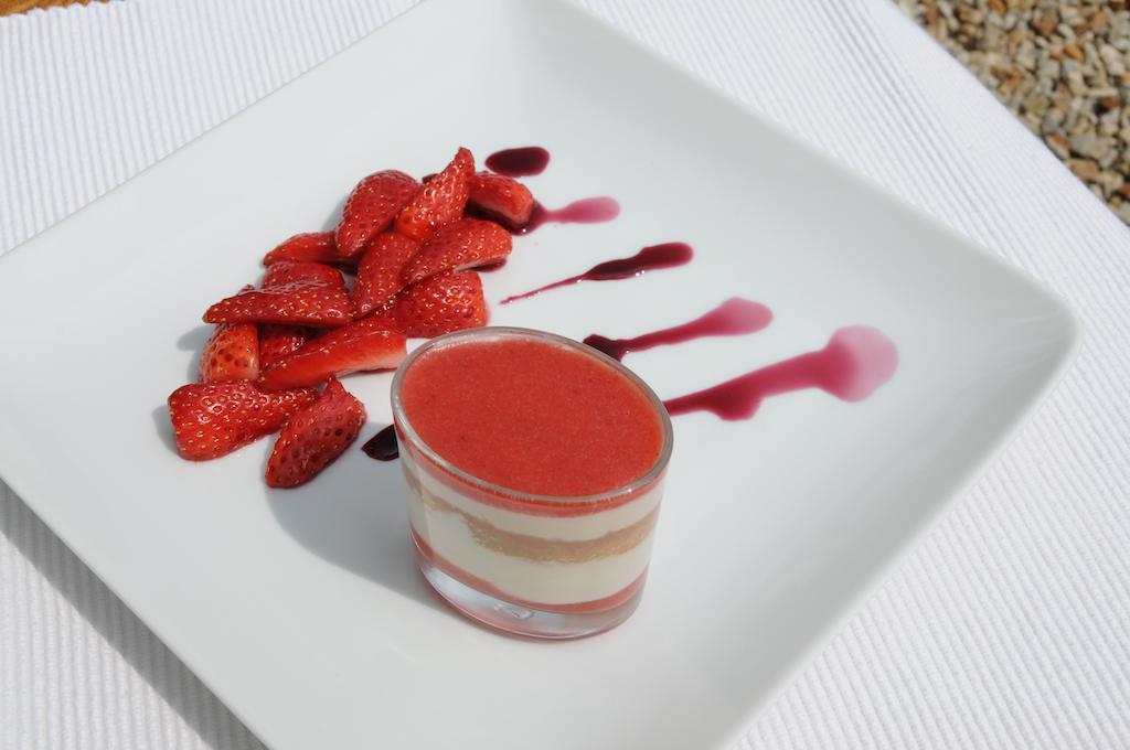 Logis Hotels Domaine Du Chatelard Dirac Екстериор снимка