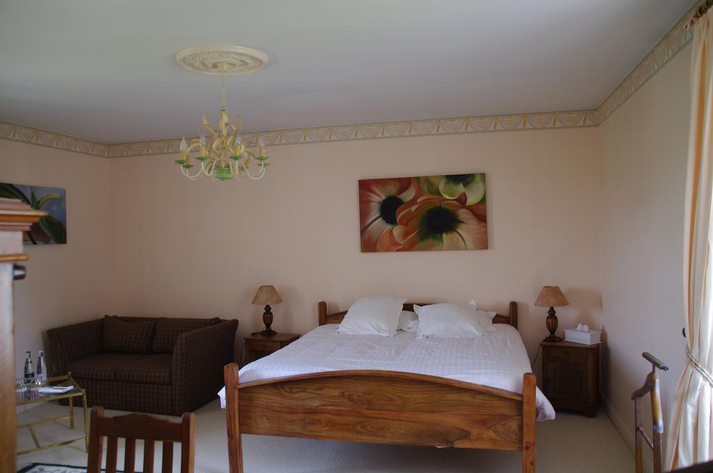 Logis Hotels Domaine Du Chatelard Dirac Екстериор снимка